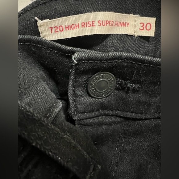 Levi’s 720 Black High Rise Skinny Jeans - Picture 2 of 4
